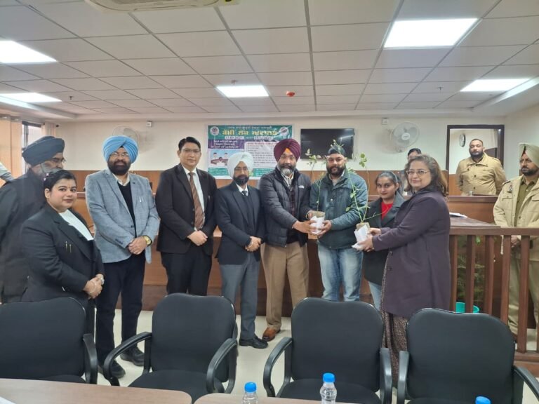 ਜ਼ਿਲ੍ਹਾ ਕੋਰਟ ਕੰਪਲੈਕਸ , ਸ.ਭ.ਸ ਨਗਰ ਵਿਖੇ  ਲੱਗੀ ਕੌਮੀ ਲੋਕ ਅਦਾਲਤ ਵਿੱਚ 9684  ਕੇਸਾਂ ਦਾ ਮੌਕੇ ਤੇ ਨਿਪਟਾਰਾ 