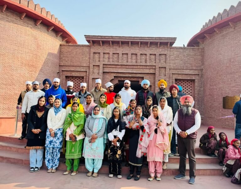 ਲੈਮਰਿਨ ਟੈੱਕ ਸਕਿਲਜ਼ ਯੂਨੀਵਰਸਿਟੀ ਪੰਜਾਬ ਦੇ ਵਿਦਿਆਰਥੀਆਂ ਦਾ ਧਾਰਮਿਕ ਅਤੇ ਅਕਾਦਮਿਕ ਟੂਰ ਆਯੋਜਿਤ ਕੀਤਾ ਗਿਆ